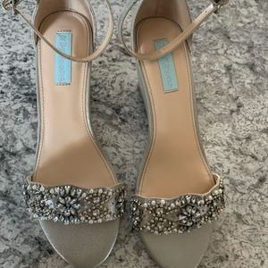 Betsey Johnson Blue wedges